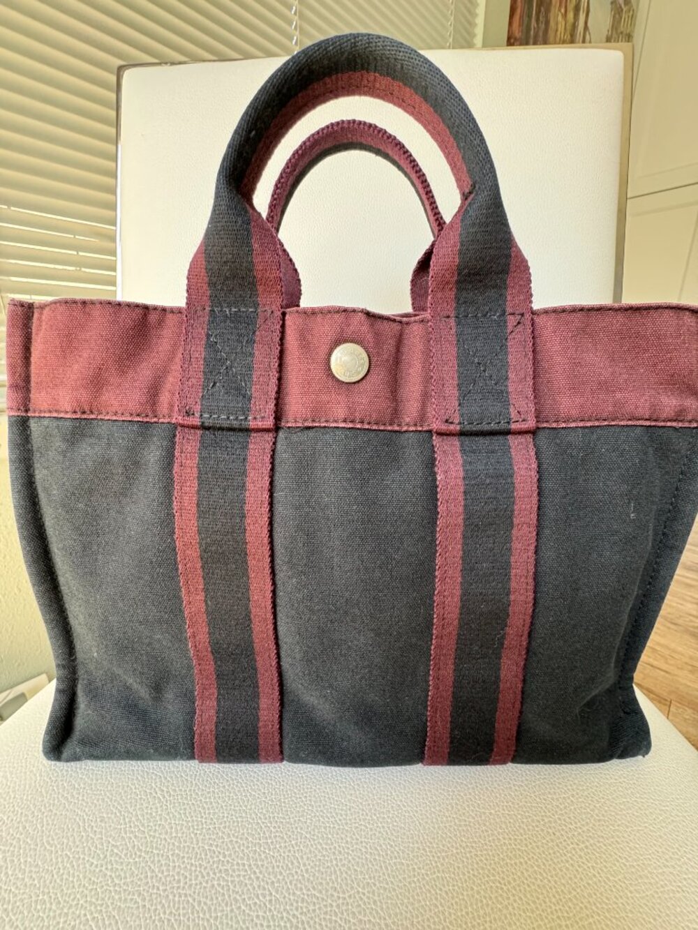 Vintage Hermes Canvas Fourre Tout PM Tote Bag – Black & Burgundy - Picture 3 of 11